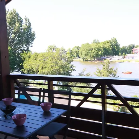 Le - Vue - Terrasse & Piscine -